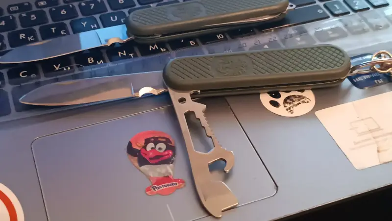 Нож складной солдатский Испания, герб. Продам!