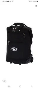 Компактная сумка на больших колёсах