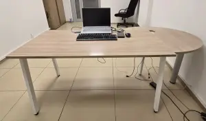 Офисный, компьютерный стол