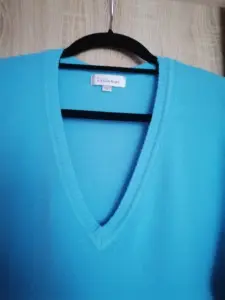 Яркий, мягкий джемпер