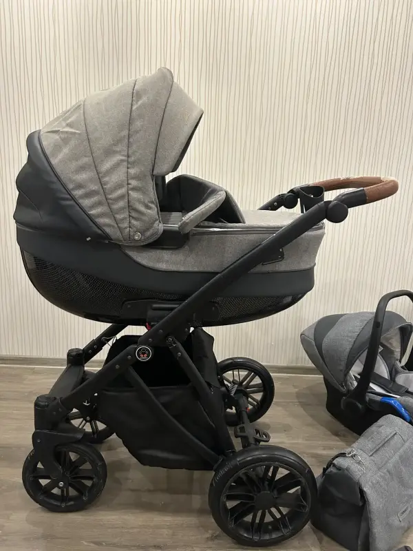 Детская коляска 3 в 1 camarelo