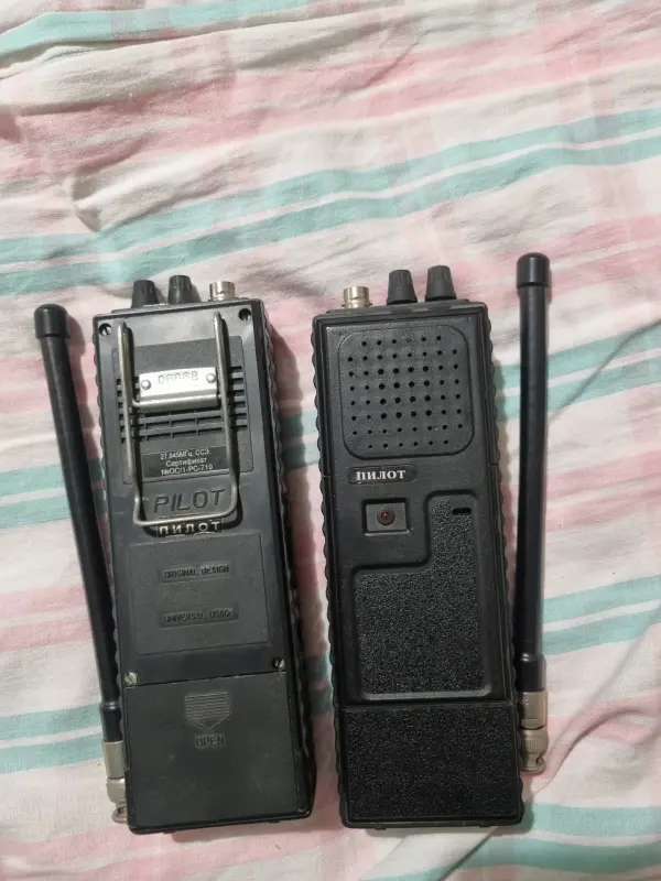 рация пилот раритетная начала 90 ых годов