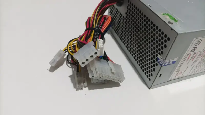 Блоки питания, аккумуляторы - Блок питания Delux (300W) - Вся Беларусь - Фото 2 Блок питания Delux (300W) - Вся Беларусь - 229173 - Доска объявлений Kupika.by - Фото 2