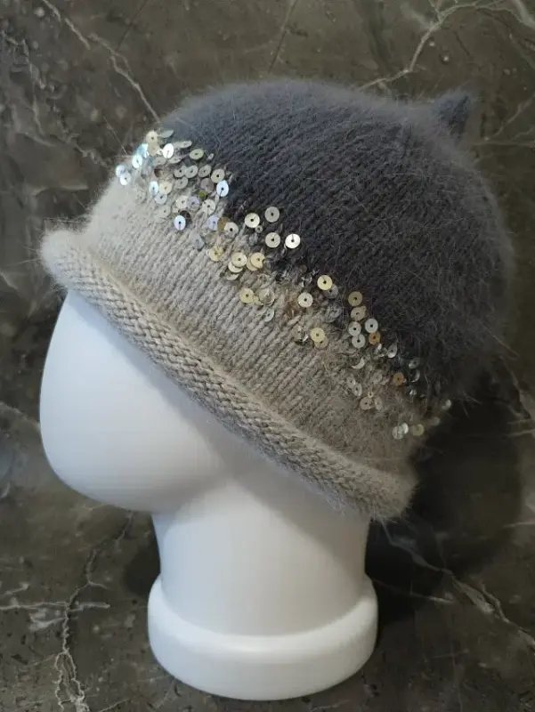 Шапочка Пипо с королевскими пайетками