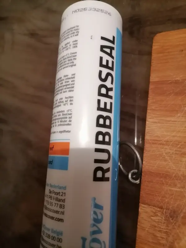 Герметик чёрный