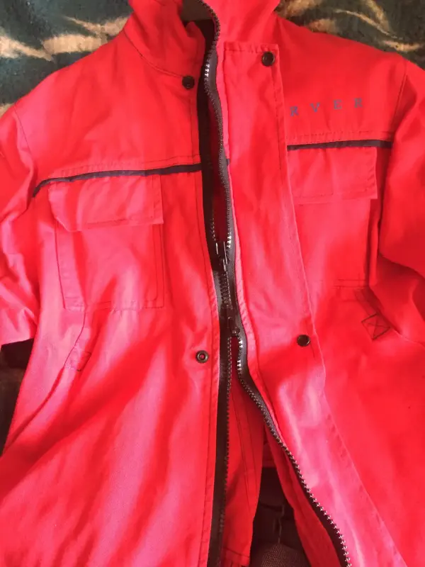 Комбинезон и кепка