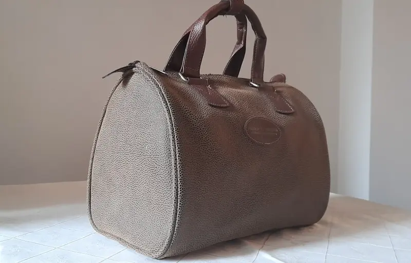 Сумка Alberto Bruni и шёлковый платок в тон