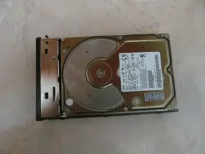 Жесткий диск IBM DNES-309170 E182115 HG 9 Гб SCSI Б.У.