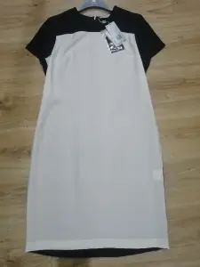 Платье женское, р-р 46 (новое)