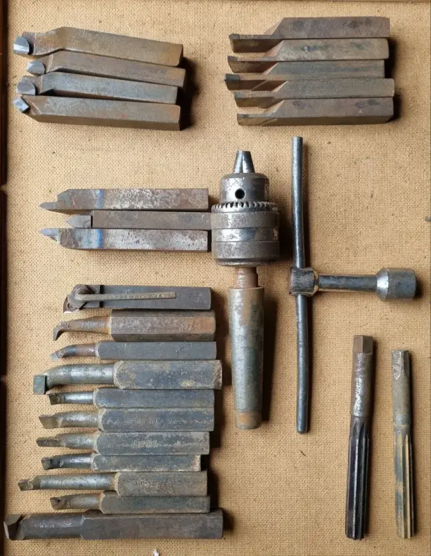 Резцы токарные