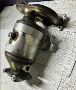 Коллектор-катализатор: LOGAN 2, STEPWAY, DOKKER 2 ( 8201145355, 208A03629R )