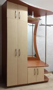 Шкаф в прихожую