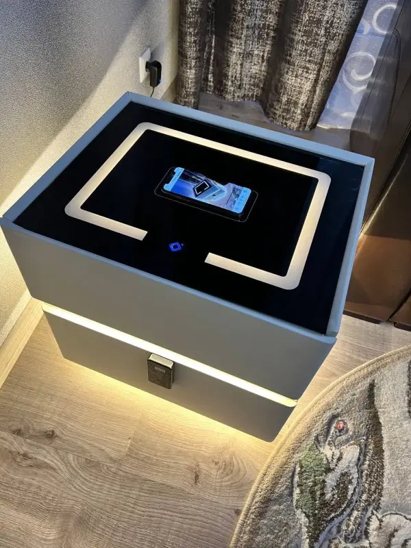 Тумба прикроватная