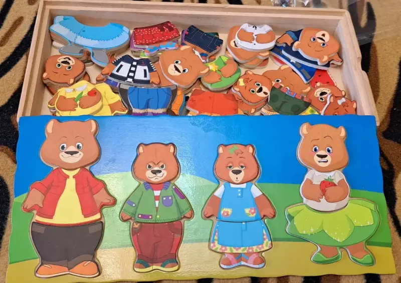 Рамка-вкладыш 4 Медведя, деревянная, новая