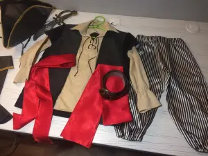 Пират карнавальный костюм.