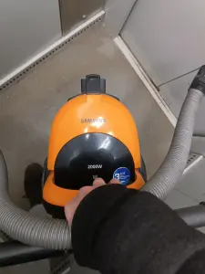 Пылесос для сухой уборки 2000w со стройки