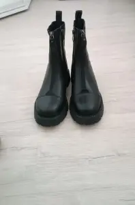 Зимние ботинки