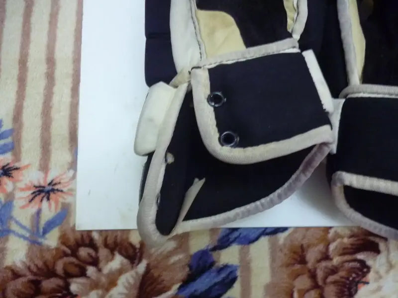 Перчатки хоккейные CCM PRO GARD ULTRA 100