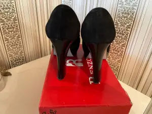 Туфли замшевые