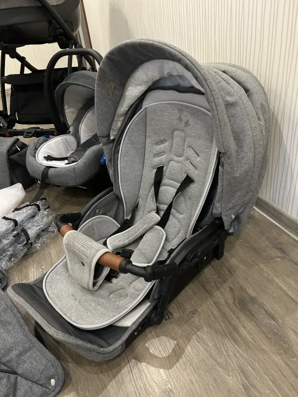 Детская коляска 3 в 1 camarelo