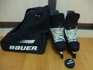 Хоккейные коньки Bauer «IMPACT 100»