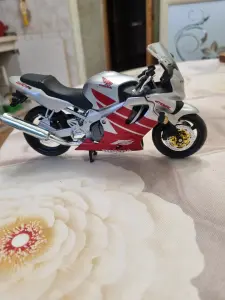 коллекционные модели серии MAISTO