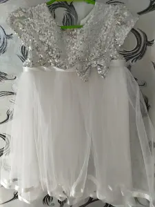 Нарядное платье