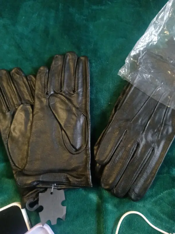 Перчатки женские кожаные