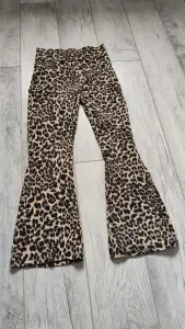 Primark леггинсы клёш леопард