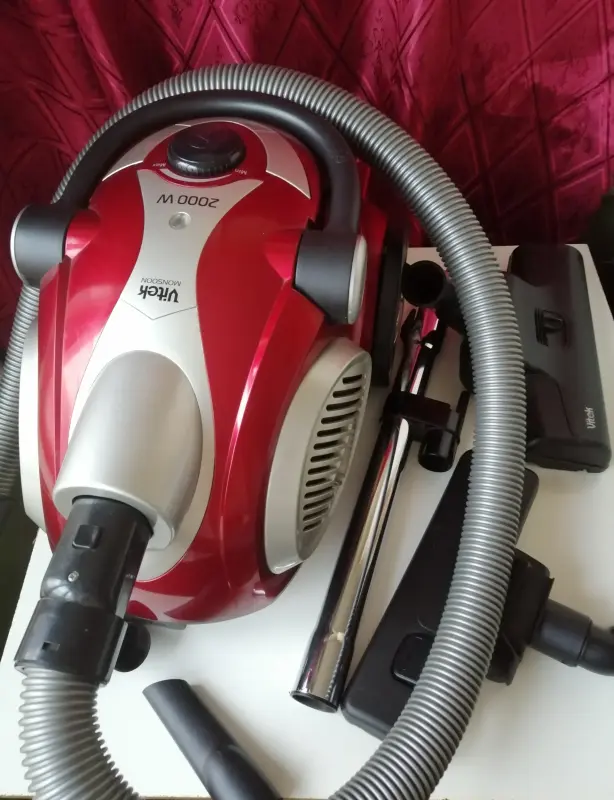 Техника для уборки - Пылесос камерный, циклонный Vitek VT-1829R в отличном состоянии - Вся Беларусь - Фото 5 Пылесос камерный, циклонный Vitek VT-1829R в отличном состоянии - Вся Беларусь - 229527 - Доска объявлений Kupika.by - Фото 5