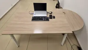 Офисный, компьютерный стол