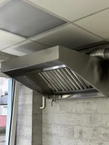 Зонт пристенный вытяжной