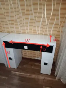 Стол туалетный