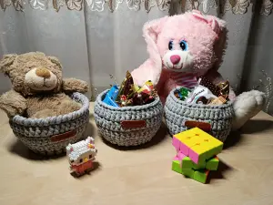 Вязанные корзинки