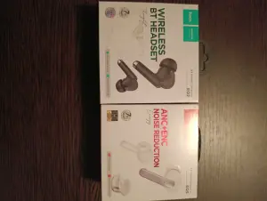 Наушники спортивные, водонепроницаемые.