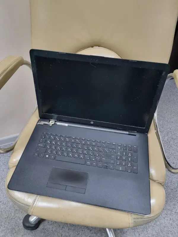 Ноутбук HP 17-ak001ur на восстановление / запчасти