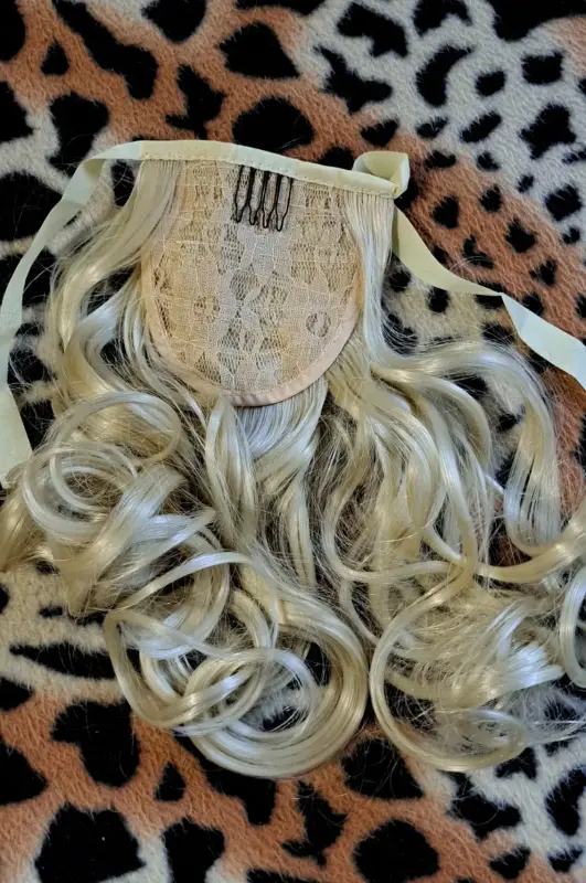 Шиньон-хвост кучерявый, длина 25см, новый