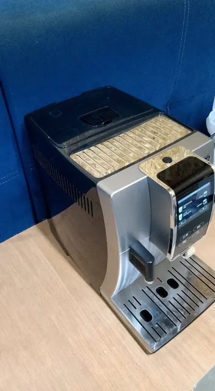 Эспрессо кофемашина DeLonghi Dinamica Plus ECAM 370.85.SB