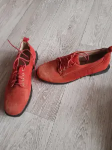 Продаю туфли замшь с тупым носом