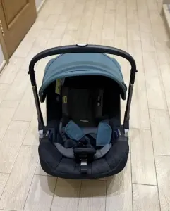 Автолюлька коляска