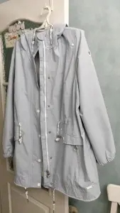 Брендовая женская куртка C&A, - размер 54