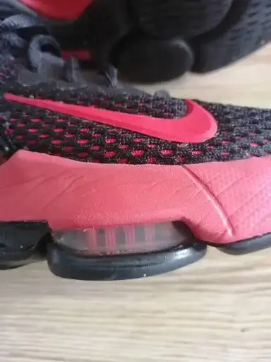 Кроссовки Nike LeBron Witness 4