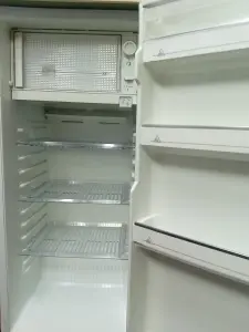 холодильник небольшой