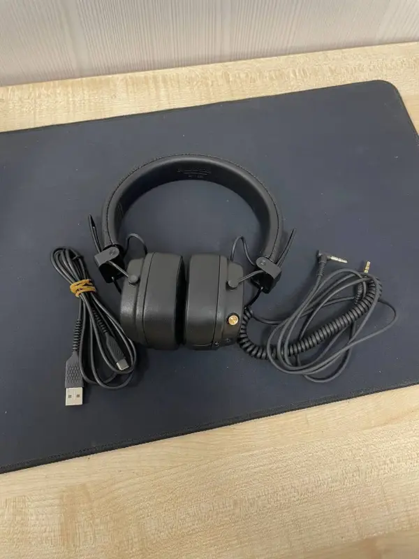 Наушники Marshall Major IV