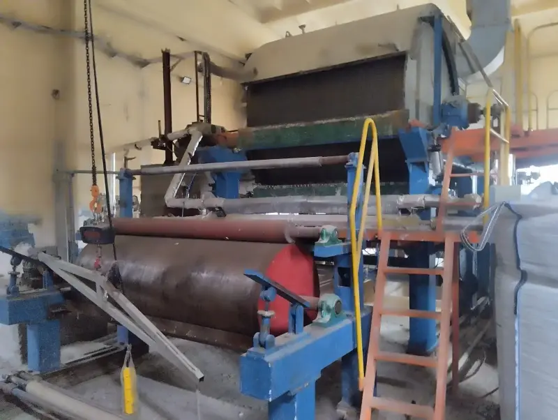 продам ГОТОВУЮ и РАБОЧУЮ установку для производства бумаги из макулатуры