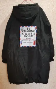 Зимняя двухсторонняя дизайнерская пальто-парка с капюшоном и застежкой-молнией.