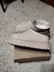 Угги женские короткие