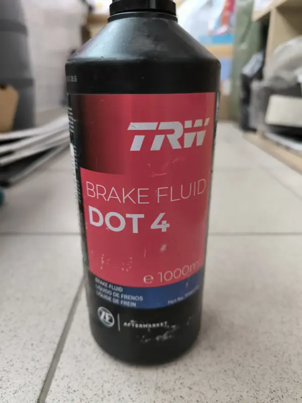 TRW PFB401 Жидкость тормозная Brake Fluid DOT 4 1л