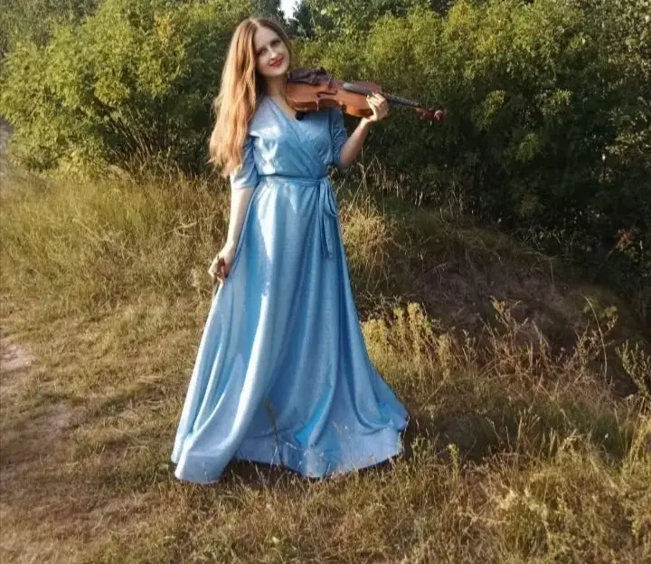 Скрипачка на мероприятие