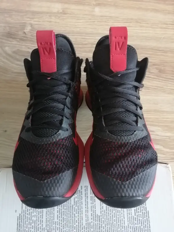 Кроссовки Nike LeBron Witness 4